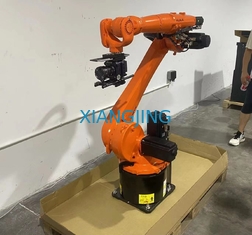 KR20 R1810 KRC4 কন্ট্রোলার এবং টিচ পেন্ডেন্ট সহ কুকা রোবট ব্যবহার করেছে