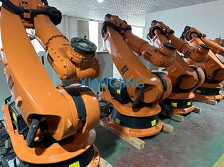 প্যালেটাইজার রোবটের জন্য KUKA ইন্ডাস্ট্রিয়াল রোবট আর্ম 6 Axis KR 360 R2830 ব্যবহৃত হয়েছে