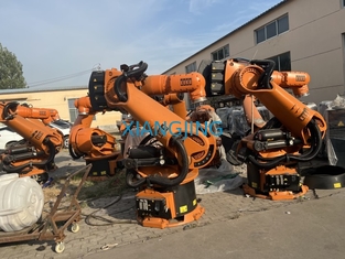 KUKA KR 240 R3330 প্যালেটাইজিং পরিচালনার জন্য স্বয়ংক্রিয়ভাবে ব্যবহৃত শিল্প রোবট