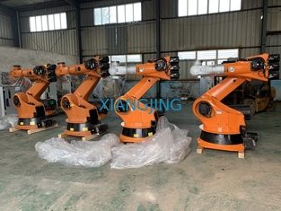 KUKA KR210 R3300 এক্সট্রা সেকেন্ড হ্যান্ড ইন্ডাস্ট্রিয়াল রোবট আর্ম মেটেরিয়াল হস্তান্তরের জন্য