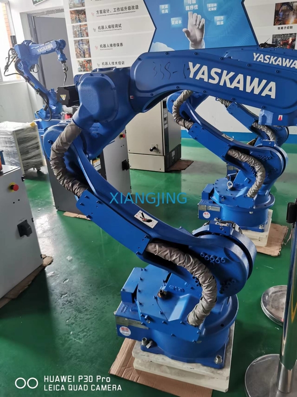 ব্যবহৃত Yaskawa AR1440 6-অক্ষ স্বয়ংক্রিয় ওয়েল্ডিং রোবট এবং YRC1000 রোবট কন্ট্রোলার সহ দ্রুত এবং সঠিক আর্ক ওয়েল্ডিং রোবট
