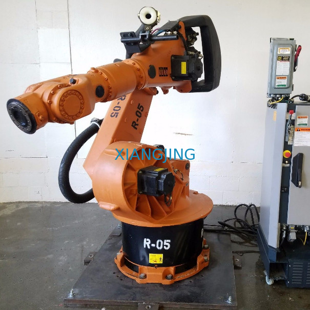 KUKA রোবট আর্ম KR 60-3 রোবট 6 অক্ষের জন্য 60 কেজি পেলোড এবং ঢালাইয়ের জন্য 2033 পৌঁছানোর জন্য ব্যবহৃত হয়েছে