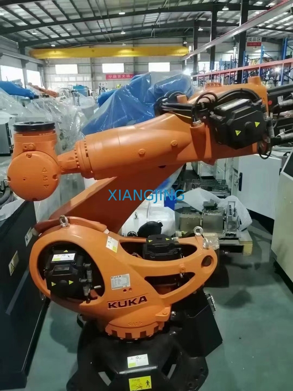 কেবিনেটের সাথে KUKA রোবট KR60 ব্যবহার করা হয়েছে দুল সেকেন্ড হ্যান্ড কুকা রোবট 9.9 নতুন