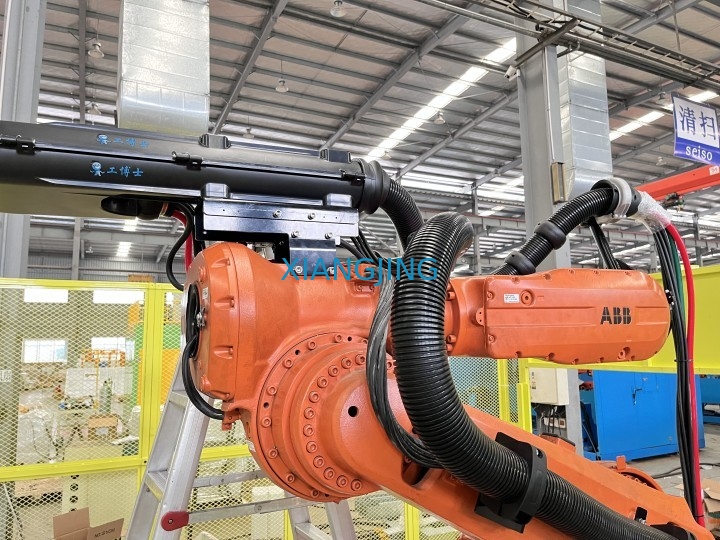কুকা ইন্ডাস্ট্রিয়াল রোবট KR 70 R2100 PA সেকেন্ড হ্যান্ড রোবট বাছাই এবং রাখার জন্য